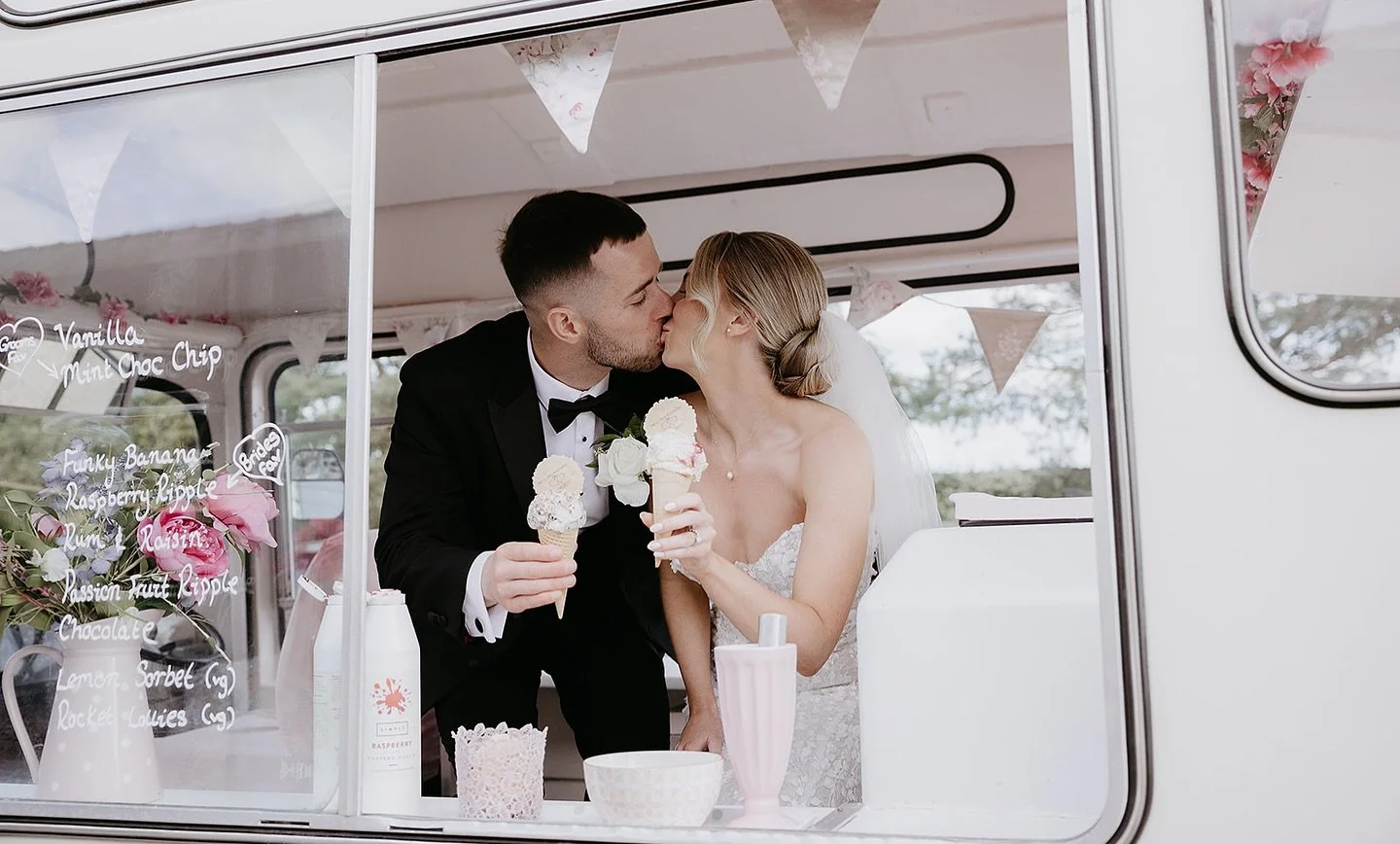 Sophie &amp; Jake ❤️

.
Photo Credit: @estellelaceweddingphotography 

Venue: @larkspurlodge