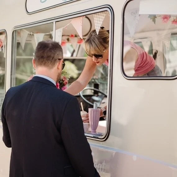 Action shot 🍦

Photo Credit: @dontdeletethekisses.co.uk ✨
Venue: @seftonparkpalmhouse 🌸

.
#wedding #weddingday #weddingdress #seftonparkpalmhouse #seftonparkpalmhousewedding  #bride #bridetobe #weddinginspiration #cheshirebride #cheshirewedding #s