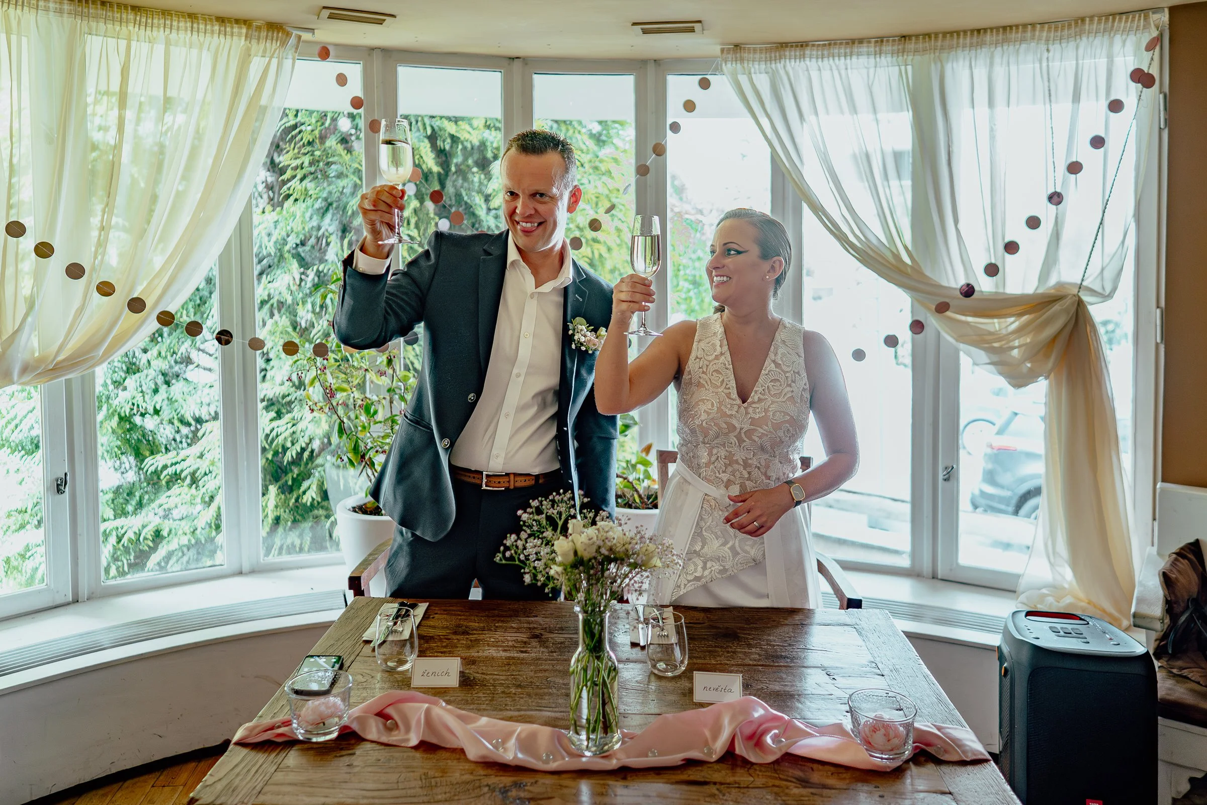 wedding photographer prague-7300290.jpg