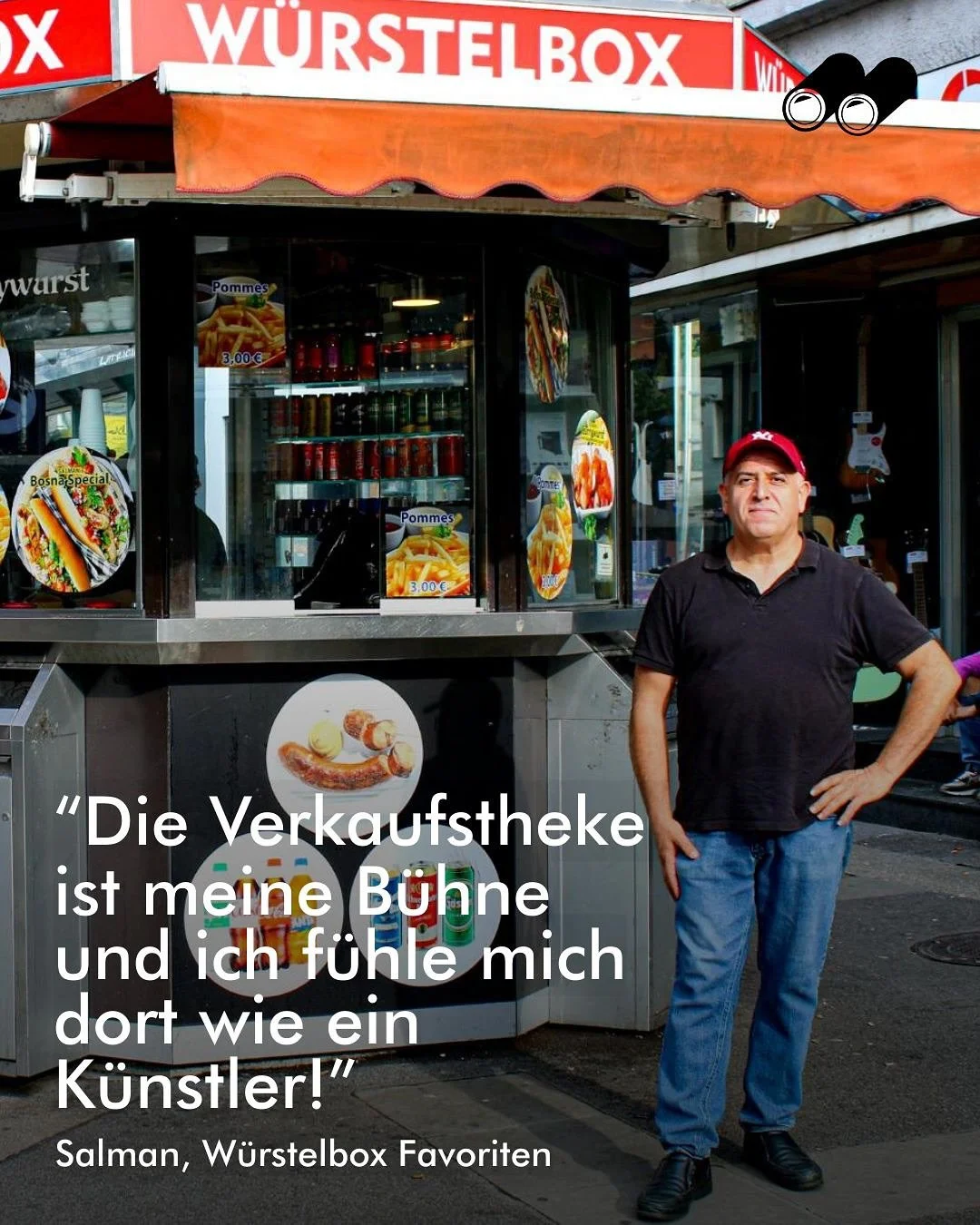 Salman Dursun ist erfolgreicher Gastronom, Familienvater und Besitzer eines Würstelstandes in Wien-Favoriten. In seinem Job erlebt er die vielen Facetten des Lebens in Wien, hautnah an seiner Würstelbox mit. 🤝 
An diesem Ort treffen bei K