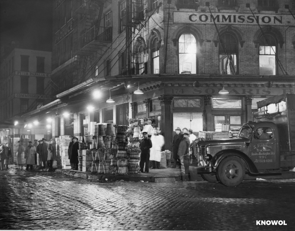 Produce Market on Washington Street, NYC (1952), ©Knowol