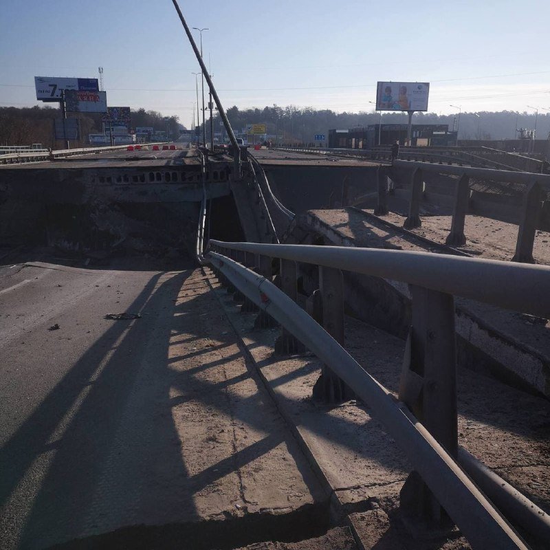 The bridge near Stoyanka on the Kyiv-Zhytomyr highway was exploded on February 26 ©t.me novinach
