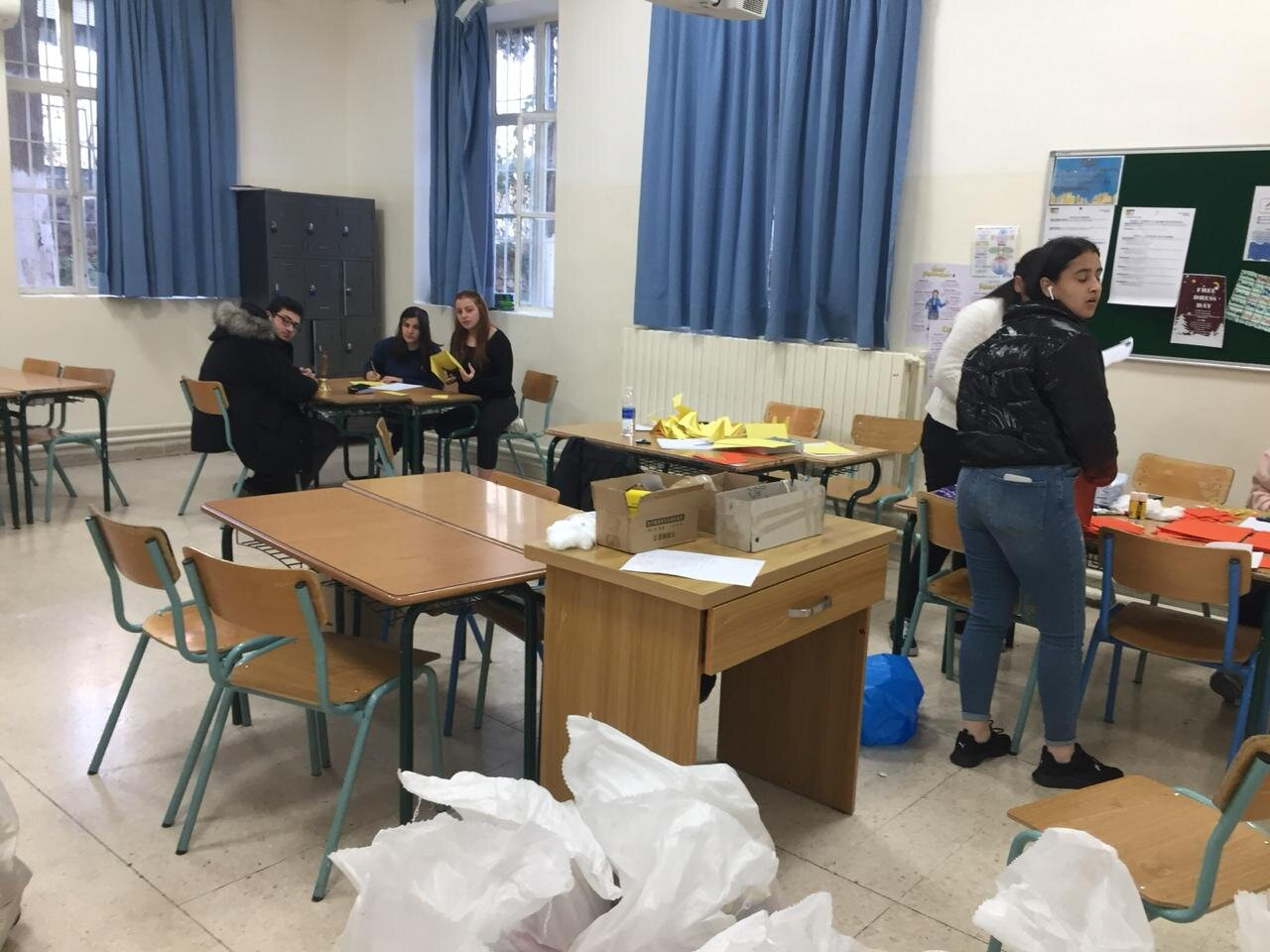 CAS_Christmas Santa Party for Iraqi Refugees3.jpg