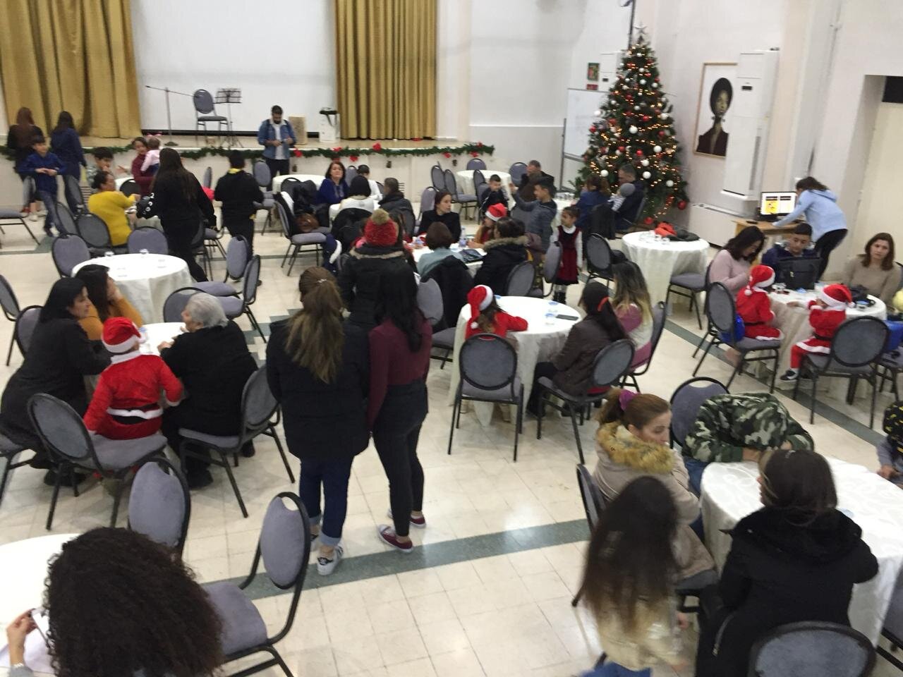 CAS_Christmas Santa Party for Iraqi Refugees6.jpg