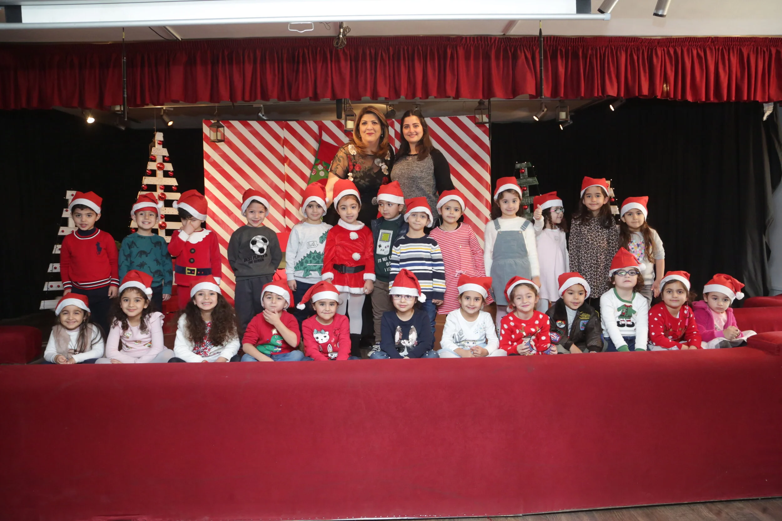 KG2&KG1_Christmas Celebration1.JPG