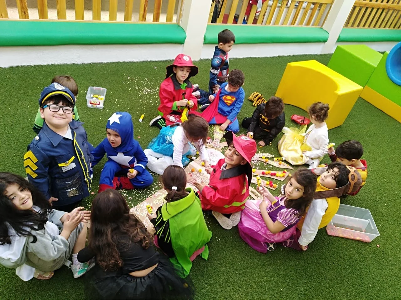 KG1_Costume Party3.jpg
