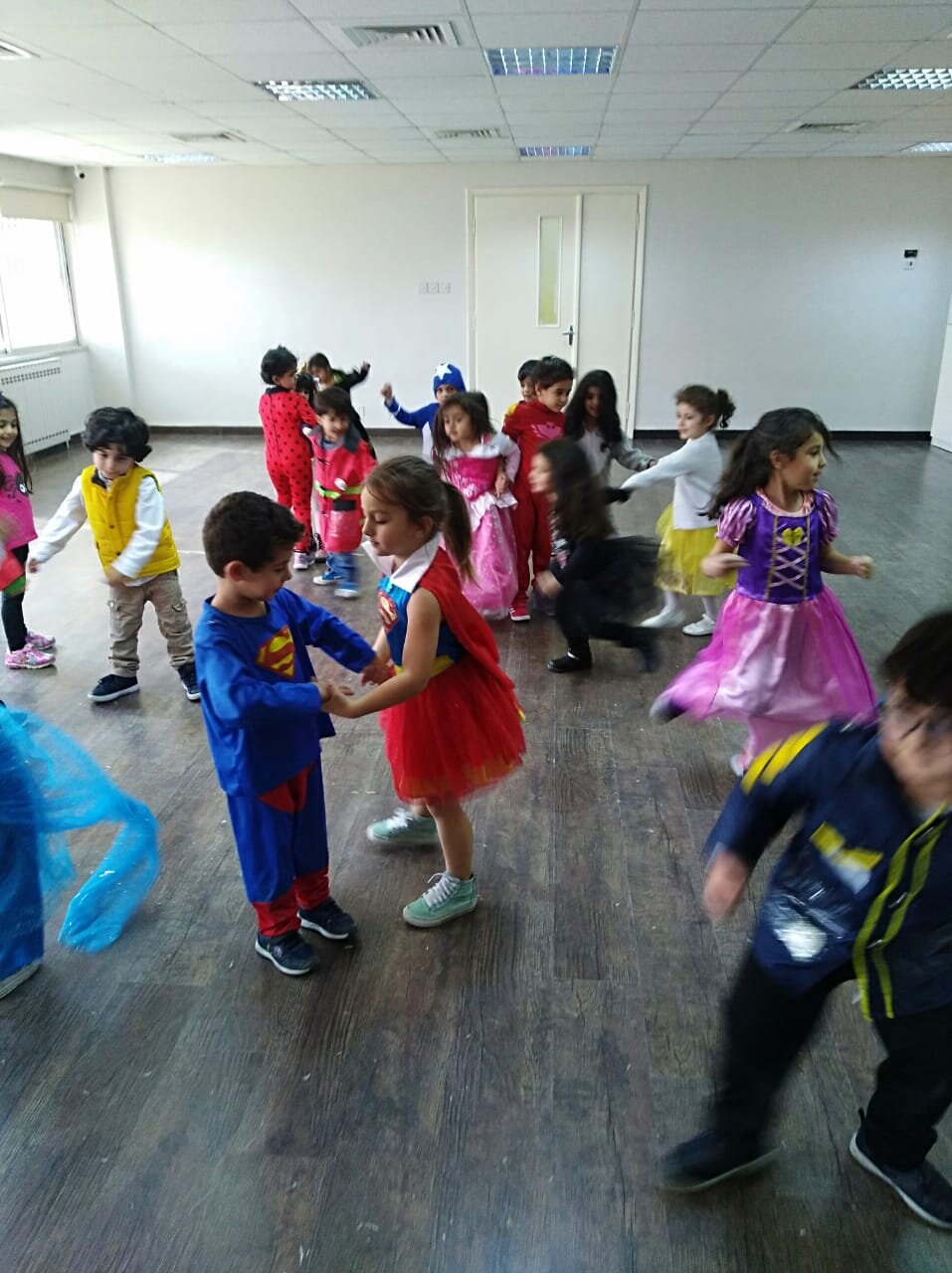 KG1_Costume Party5.jpg