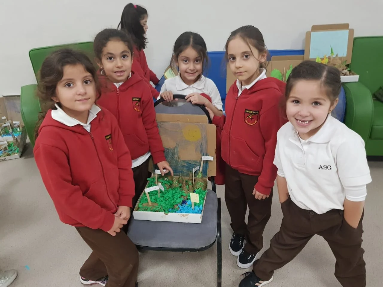 PYP_Hosts_G1_Siraj Center2.jpg