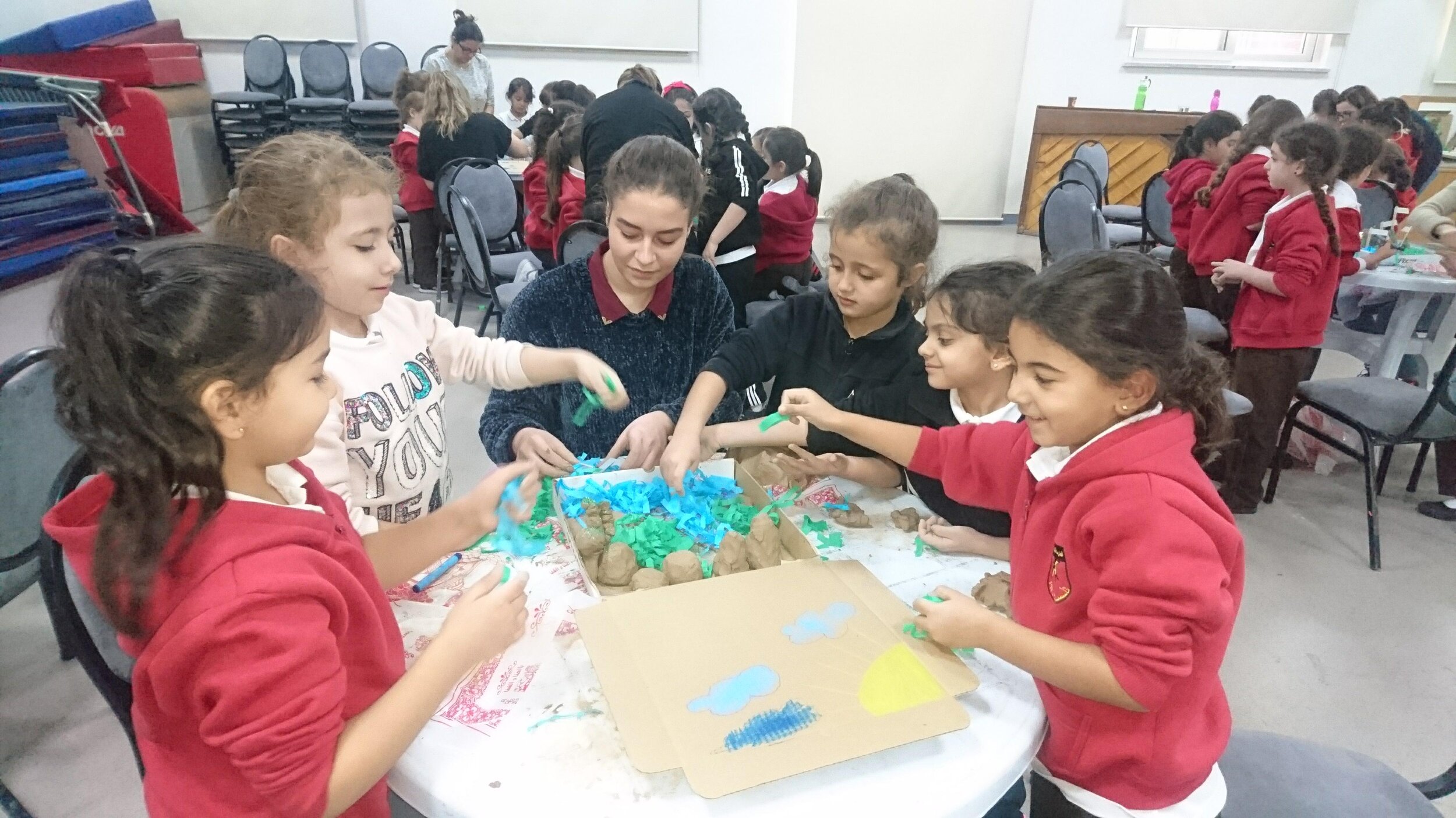 PYP_Hosts_G1_Siraj Center22.JPG