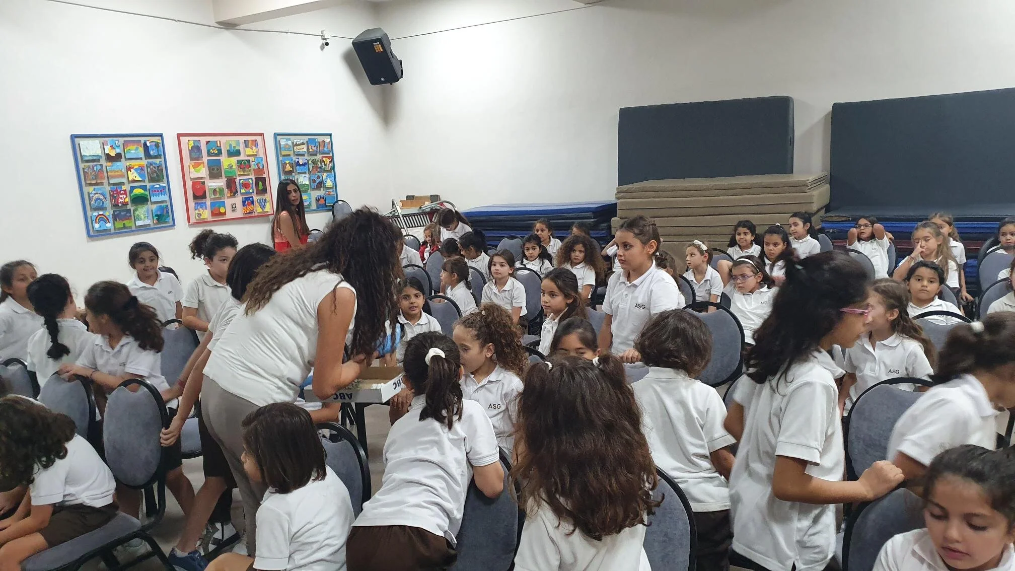 PYP_Hosts_G2_Eng Suhair Amareen3.jpg