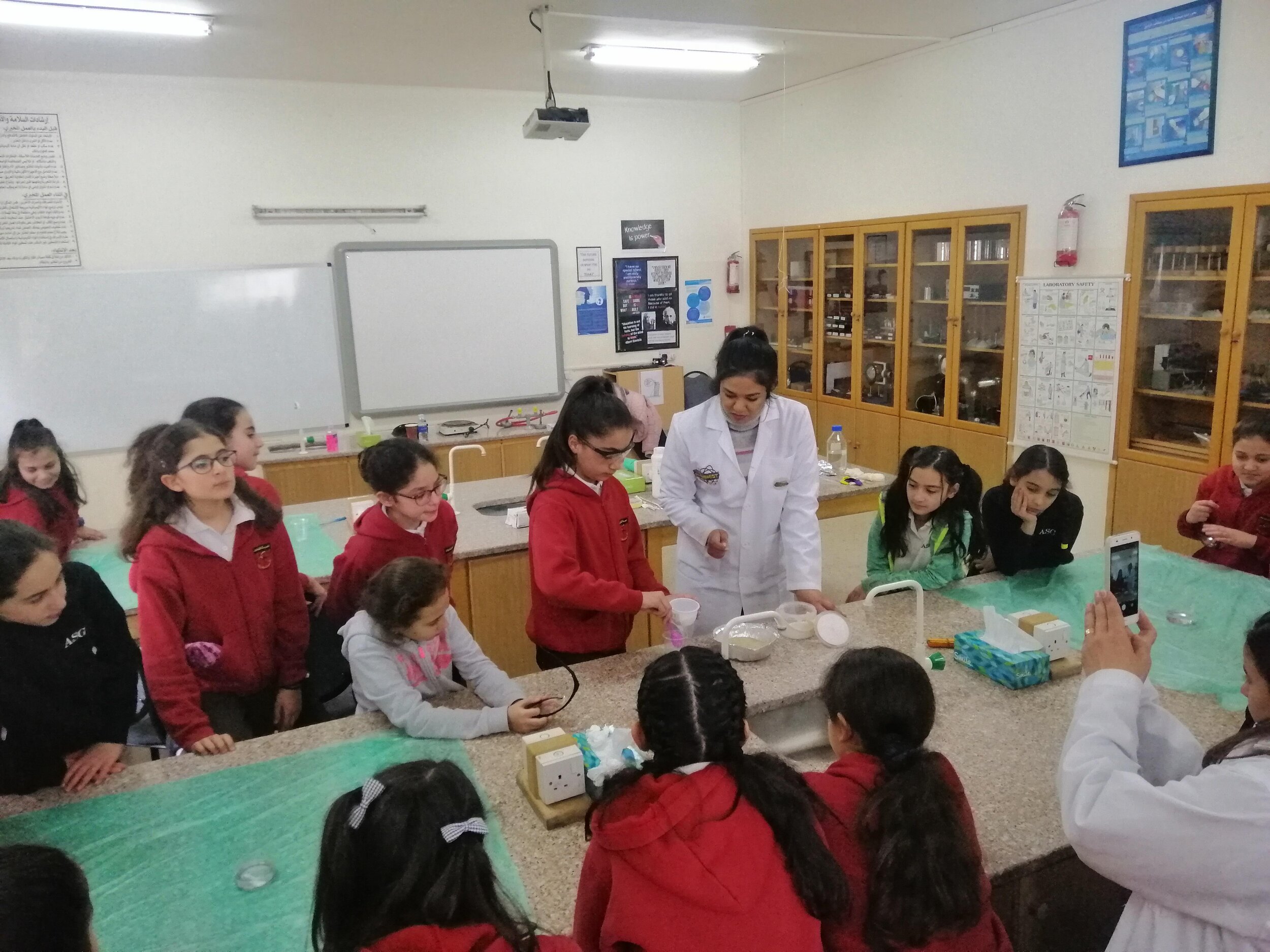 PYP_Hosts_G5_Lab18.jpg
