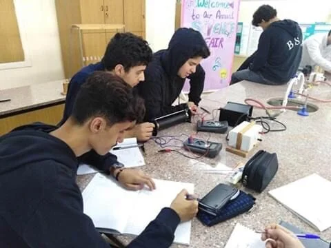 Labs_Grade10_Year5_2.jpg