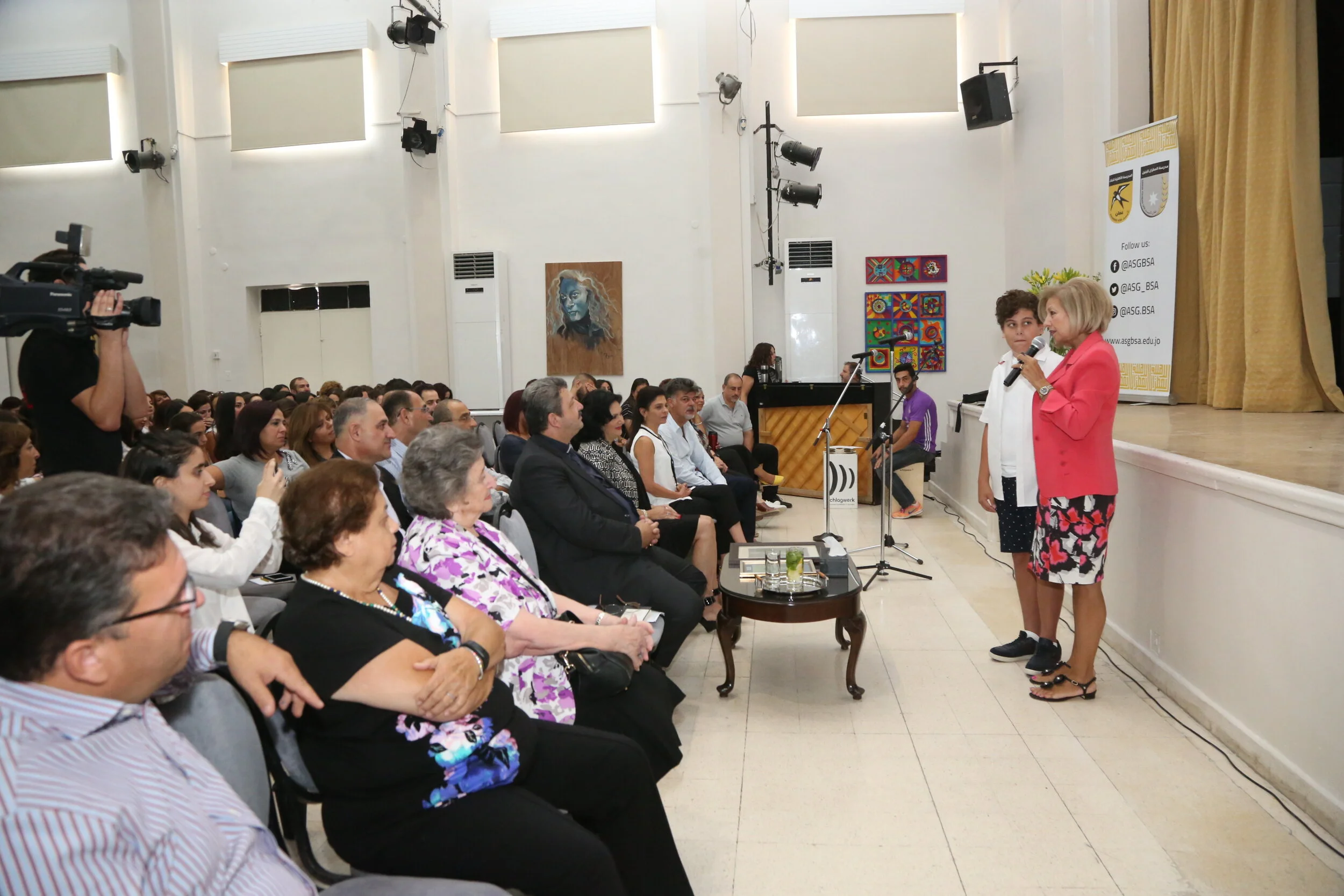 Ms. Haifa meeting with school families   1.JPG