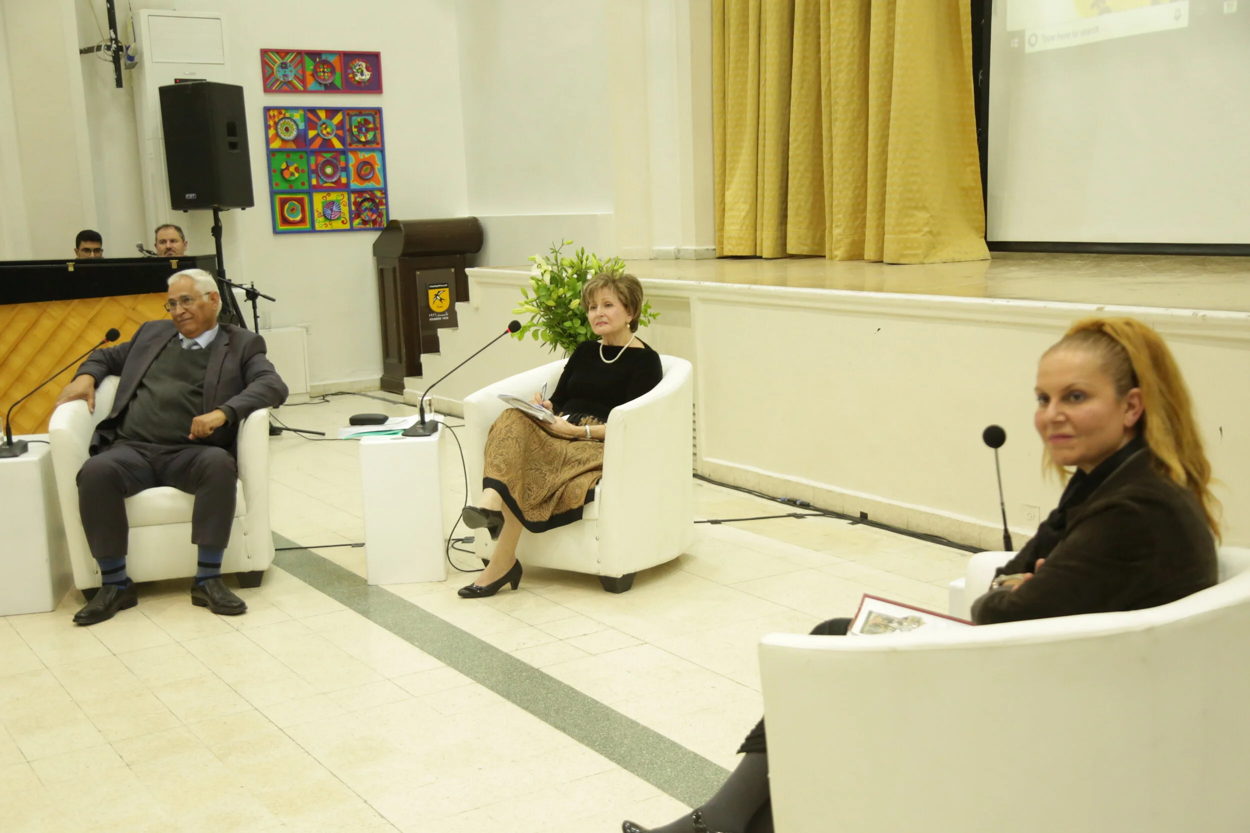 Book Lunch of Dr. Aida Azouqa  10.JPG