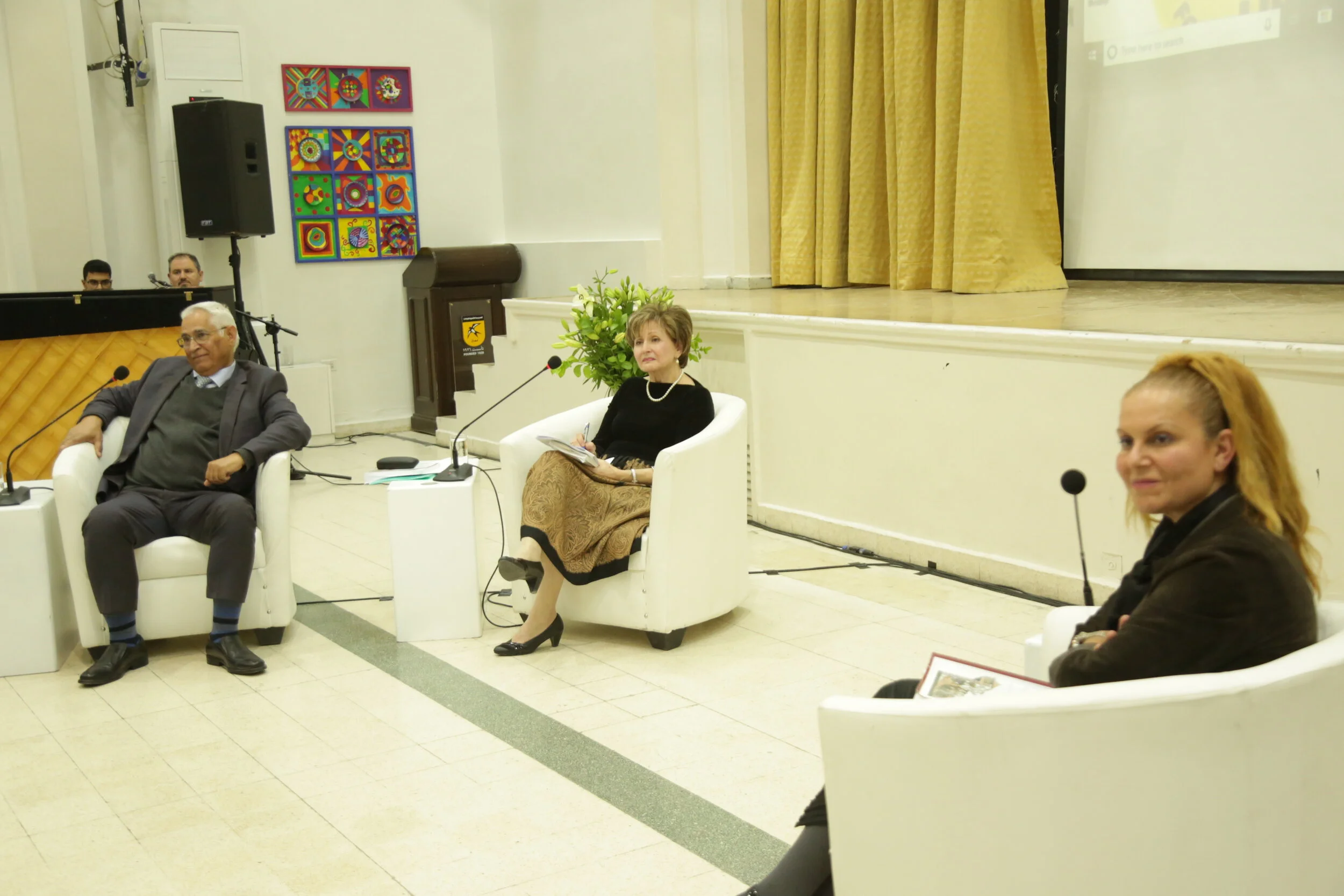 Book Lunch of Dr. Aida Azouqa  12.JPG