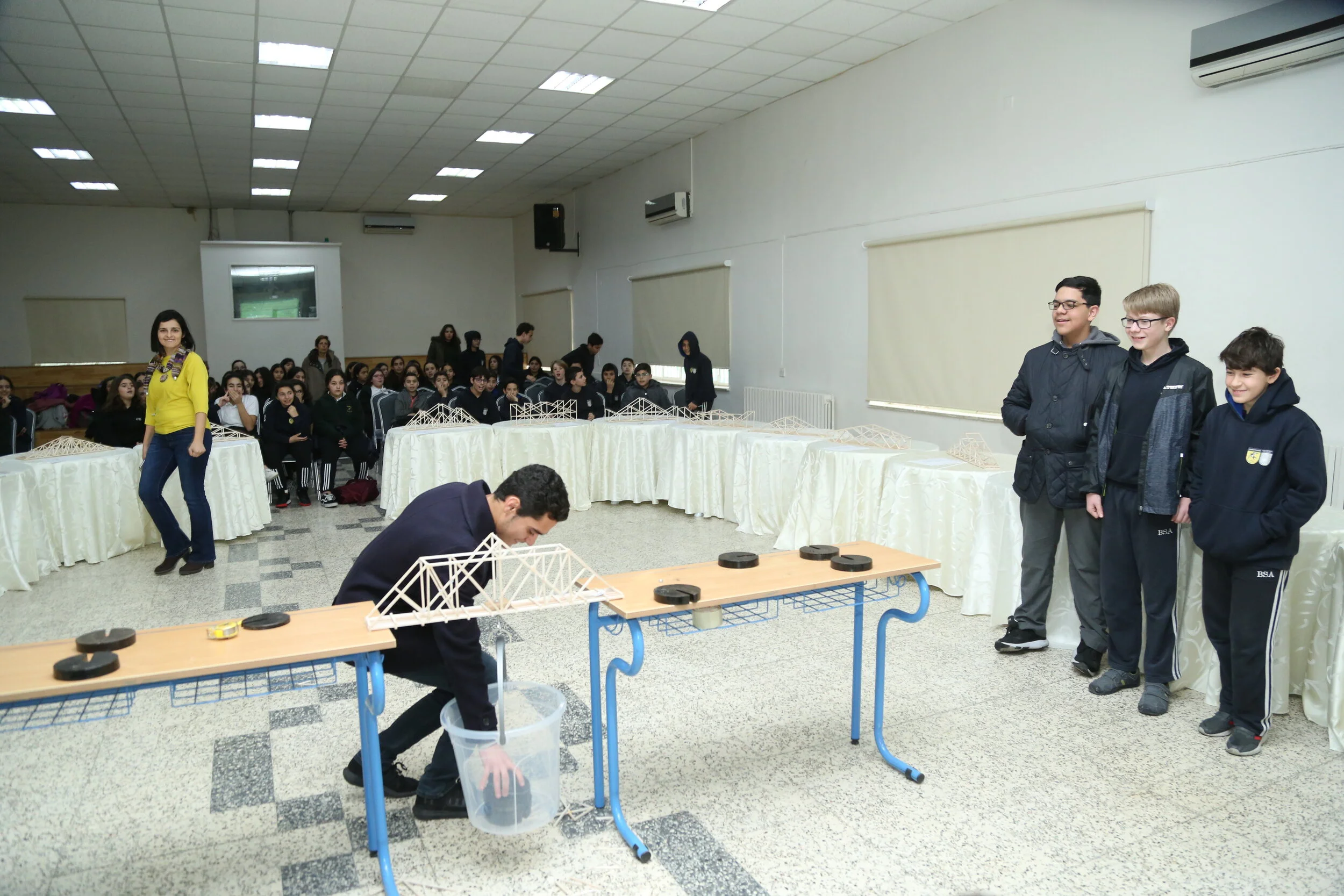 02 Balsa Bridge Competition Grade 7 _15.JPG