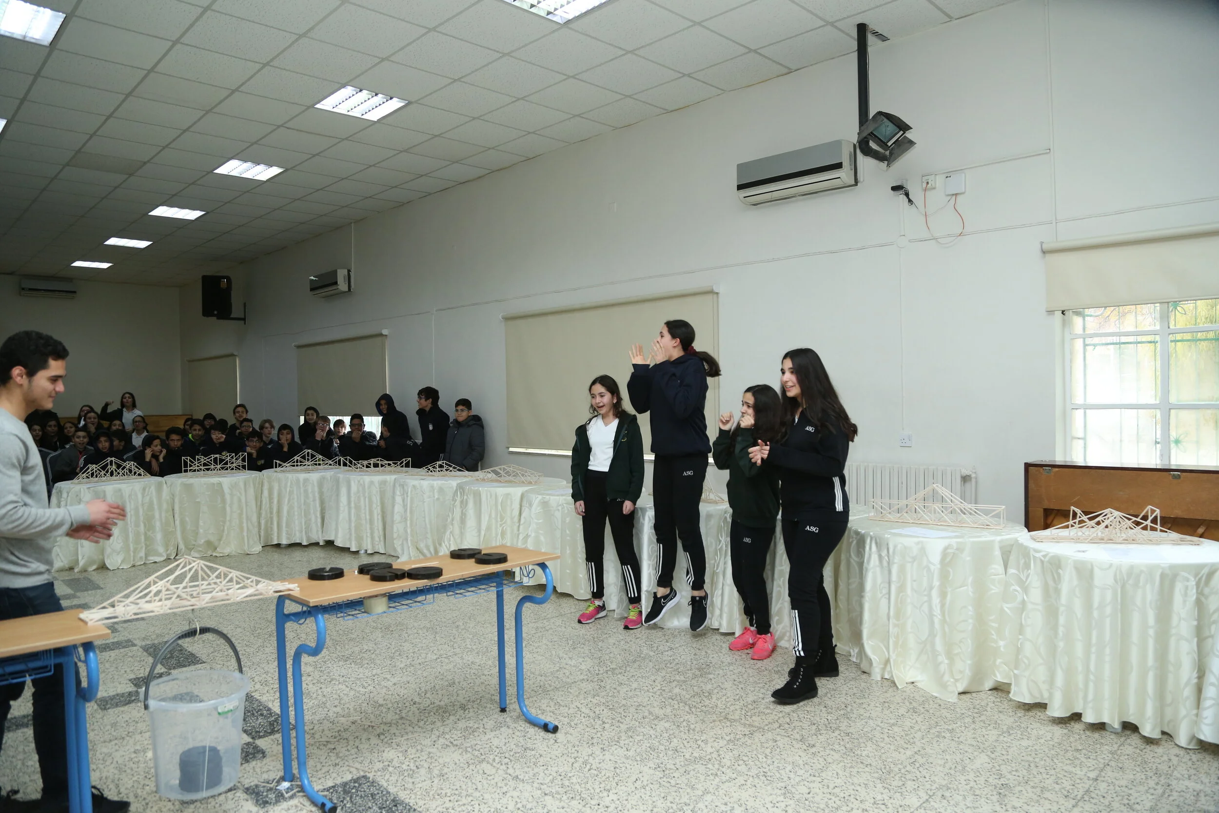 02 Balsa Bridge Competition Grade 7 _21.JPG