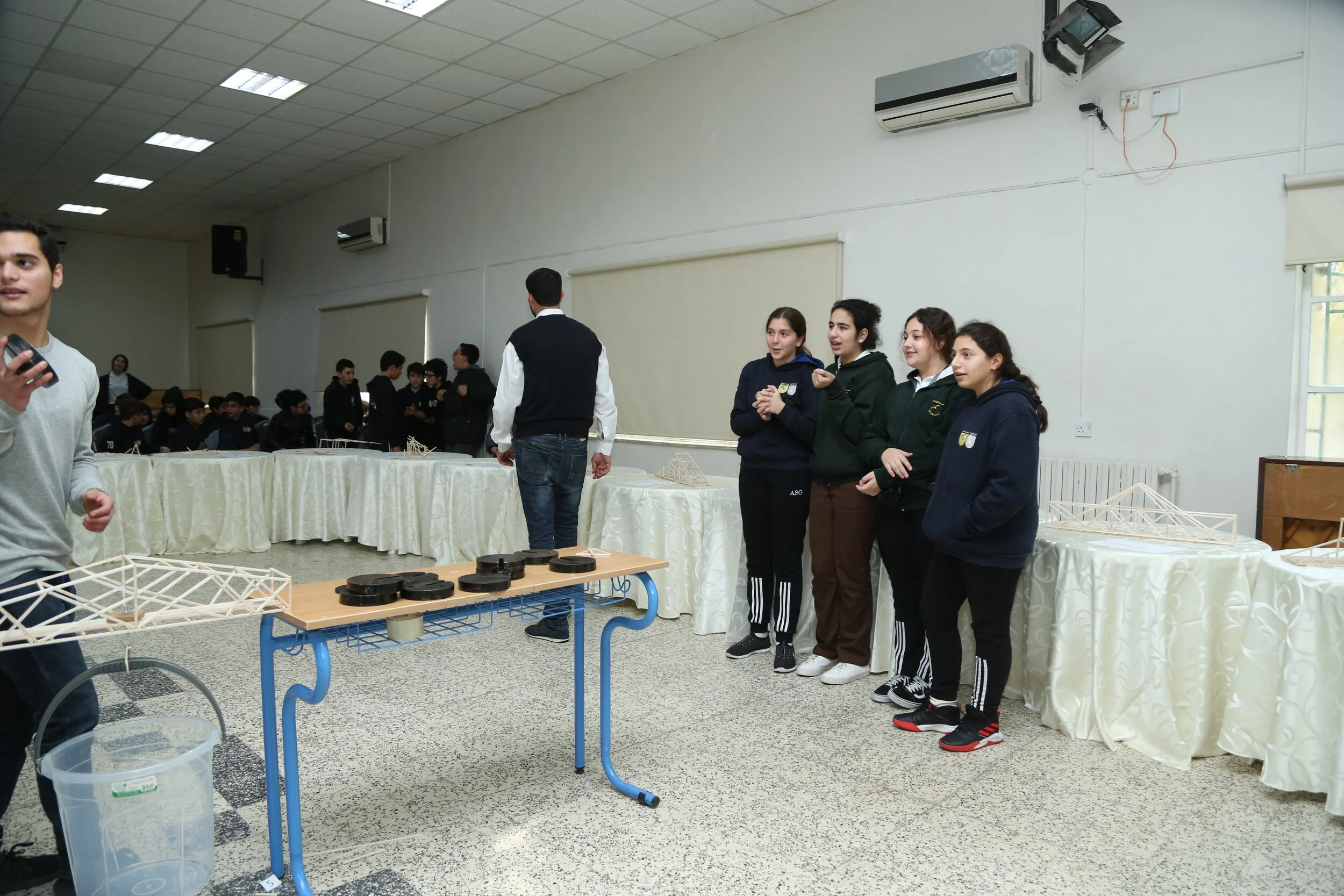 02 Balsa Bridge Competition Grade 7 _26.JPG