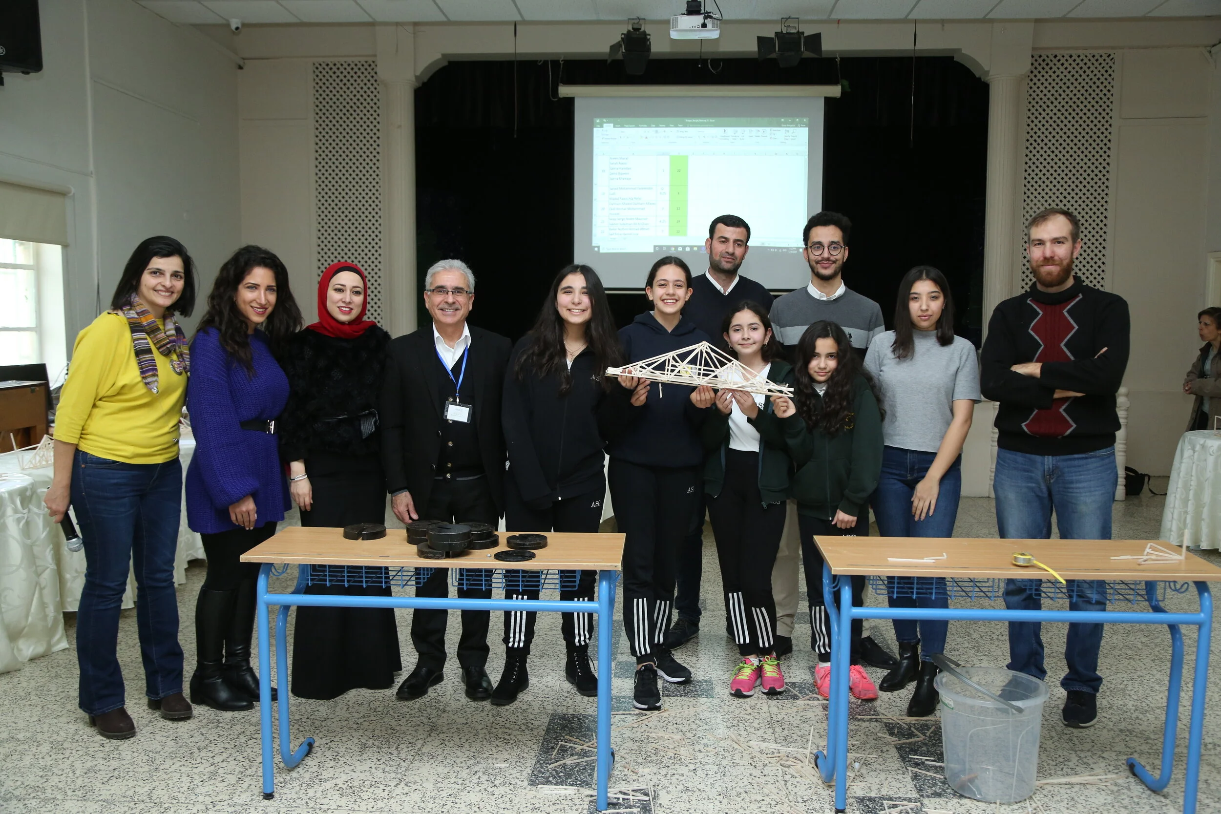 02 Balsa Bridge Competition Grade 7 _29.JPG