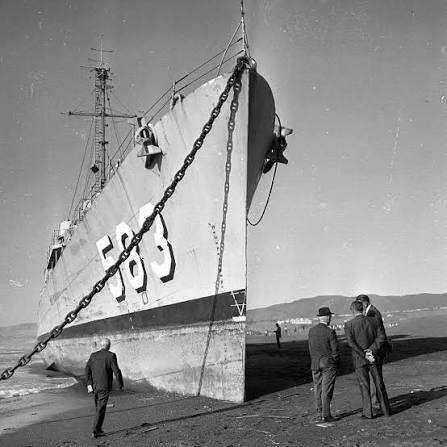 JOHNSON runs aground. Photo from DEHM. 