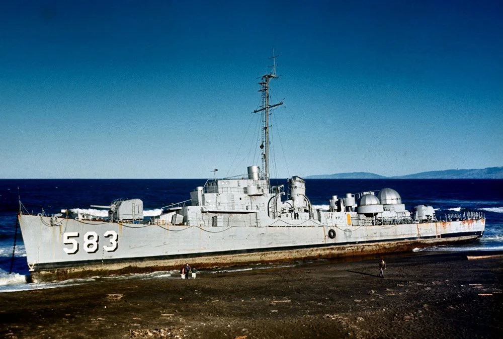 JOHNSON washes ashore in Pacifica, California, October 1966. Photo by Richard Forgie, via Navsource.org