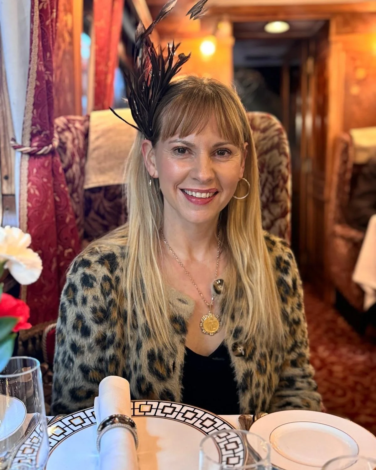 And we’re off to the races (via fancy train)…
#cheltenham #northernbelle