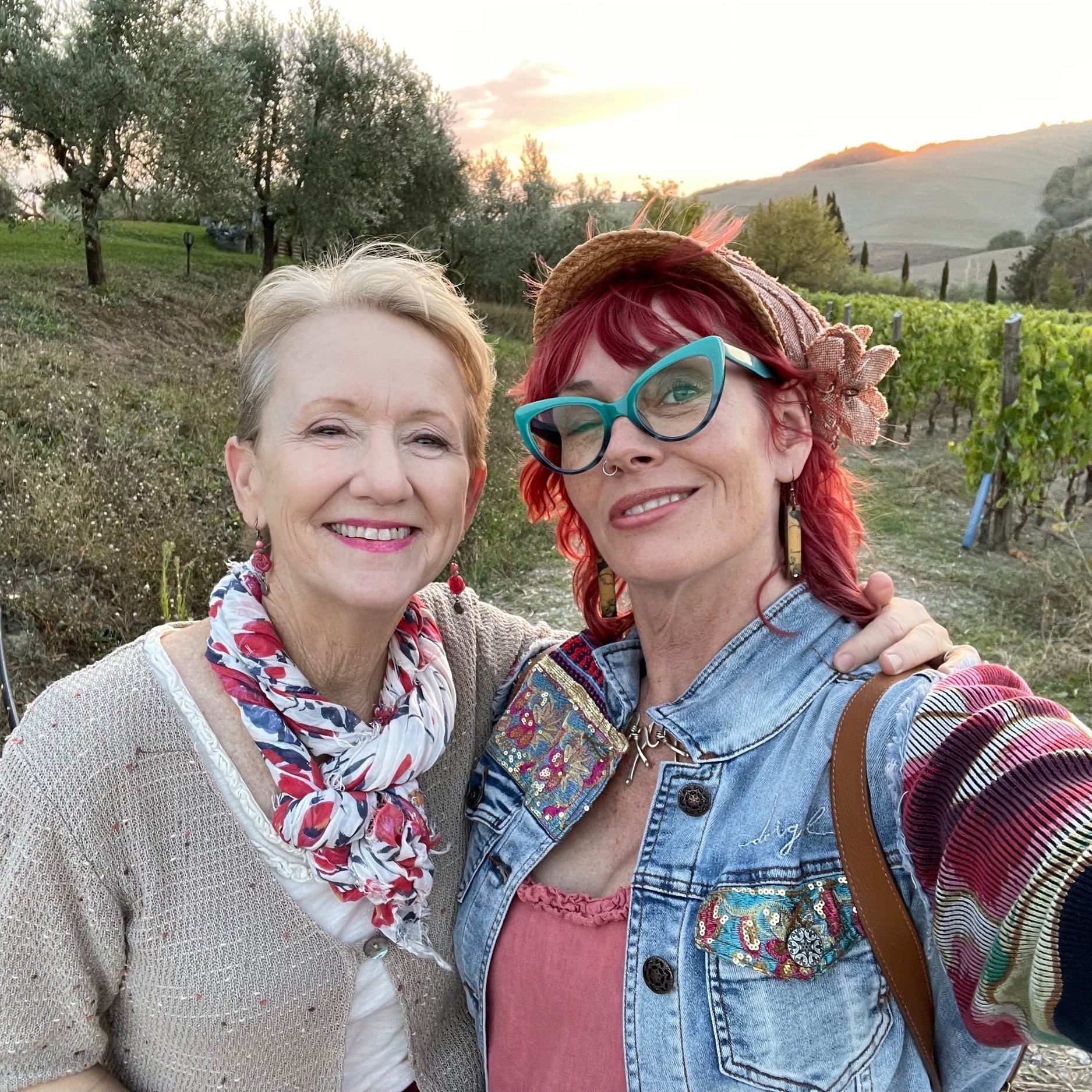 Pam+and+Elizabeth+Tuscany.jpg