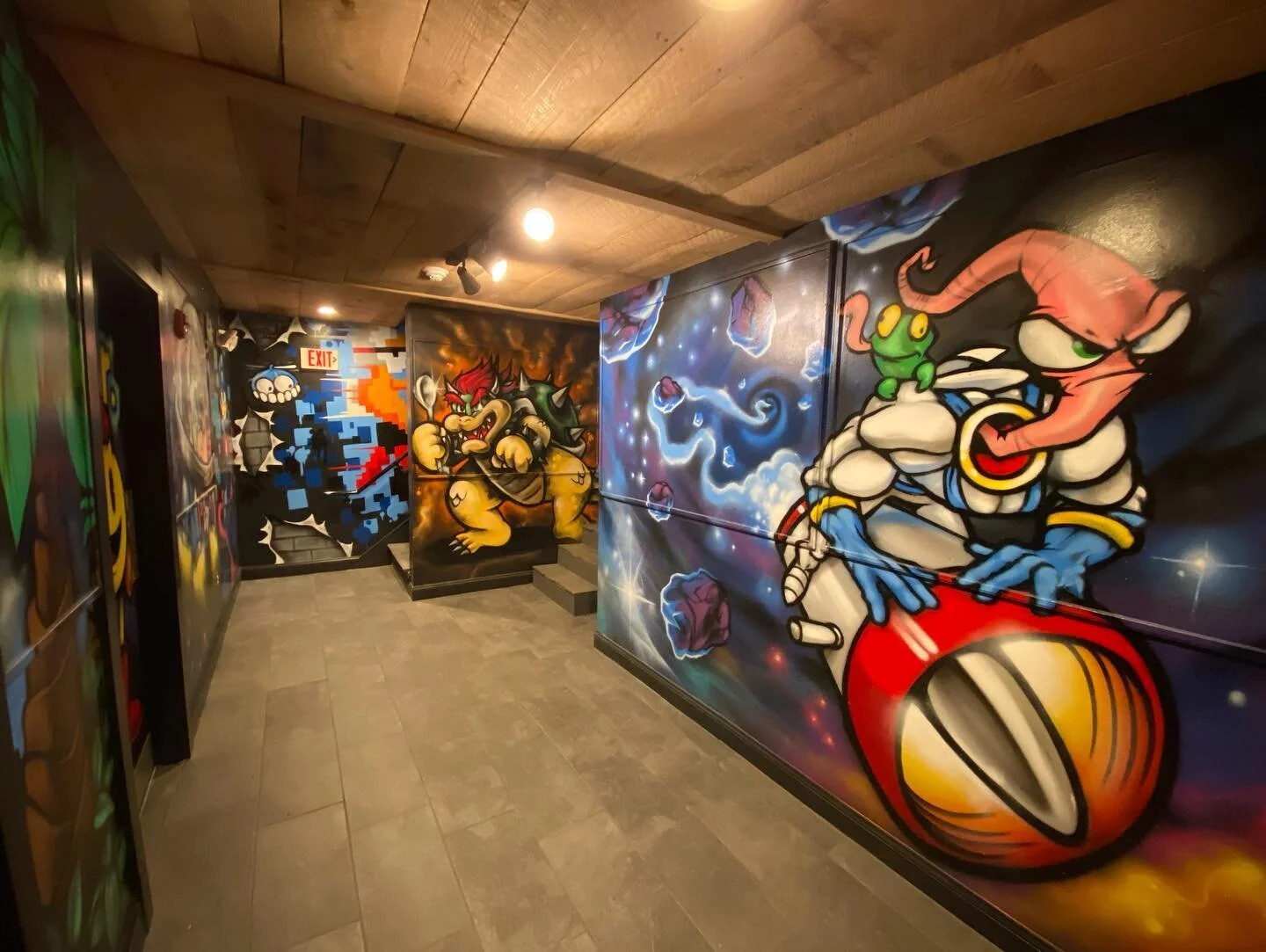 Downstaris Hallway - Super Mario.jpg