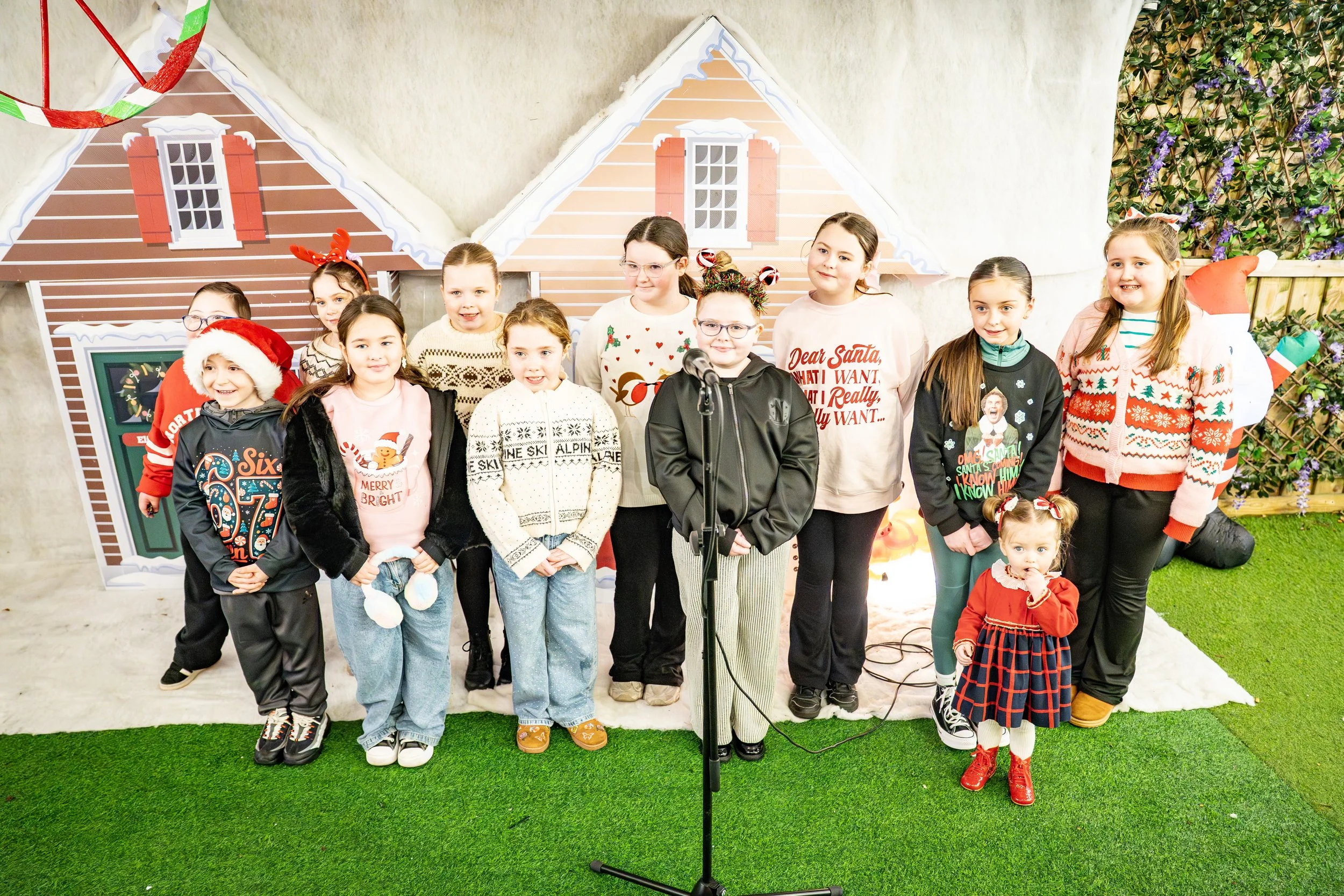 TWAS A WEEK BEFORE CHRISTMAS STUDIO 22069.JPG