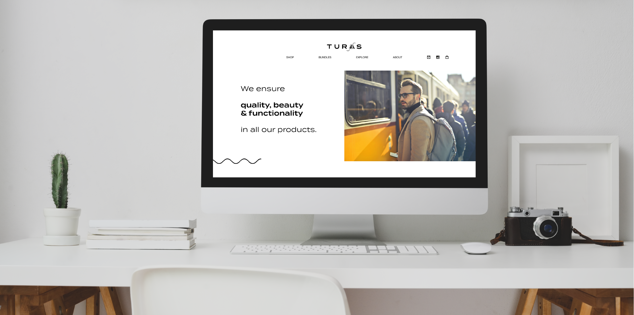 Turas_website in context_bag.png