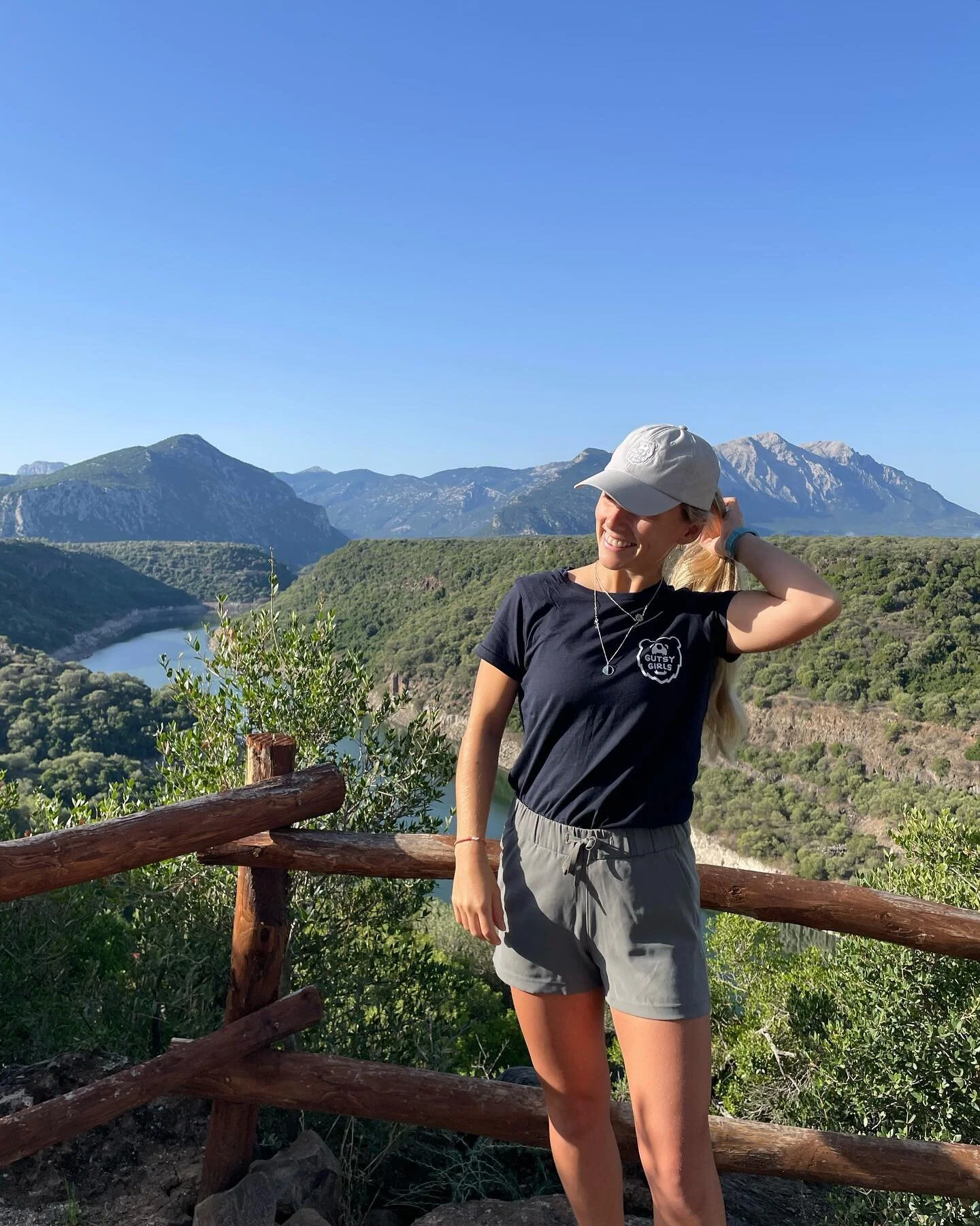 Feeling extremely grateful for such an amazing summer! Today marks the last of my 2022 trips for @gutsygirls_ 

This week (and all the trips in-fact) have been full of amazing experiences, beautiful people, breathtaking locations, delicious food, lau