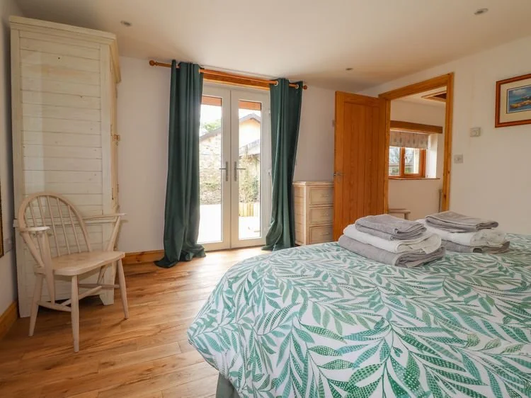 sc_1652448179_1037110_31 (1).jpeg