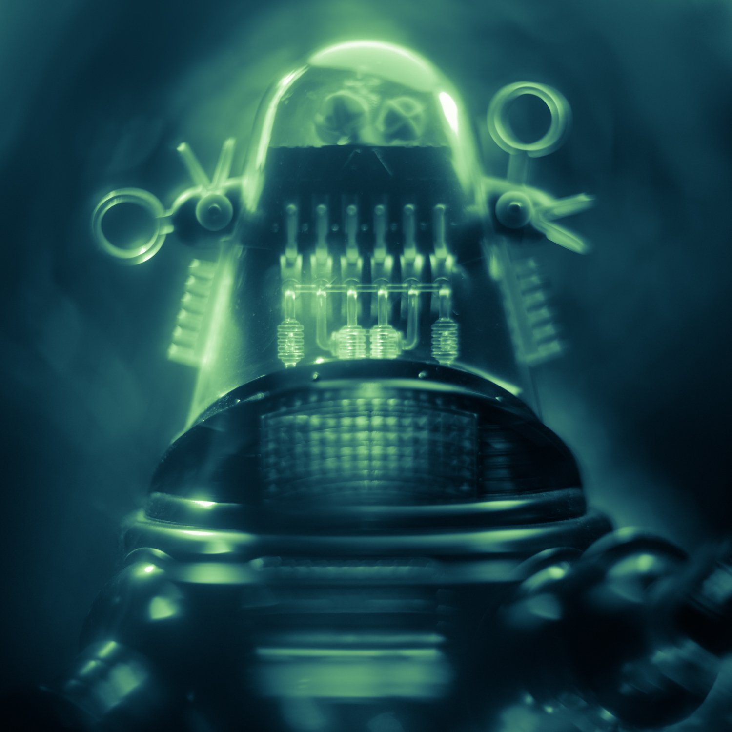 A childhood robot brought to life through Refractive Alchemy.