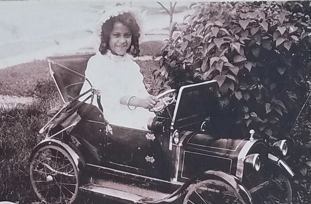 Mary Edith James (Kyle) (circa 1914)