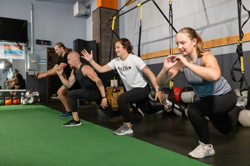 Sandbag lunge training for HYROX