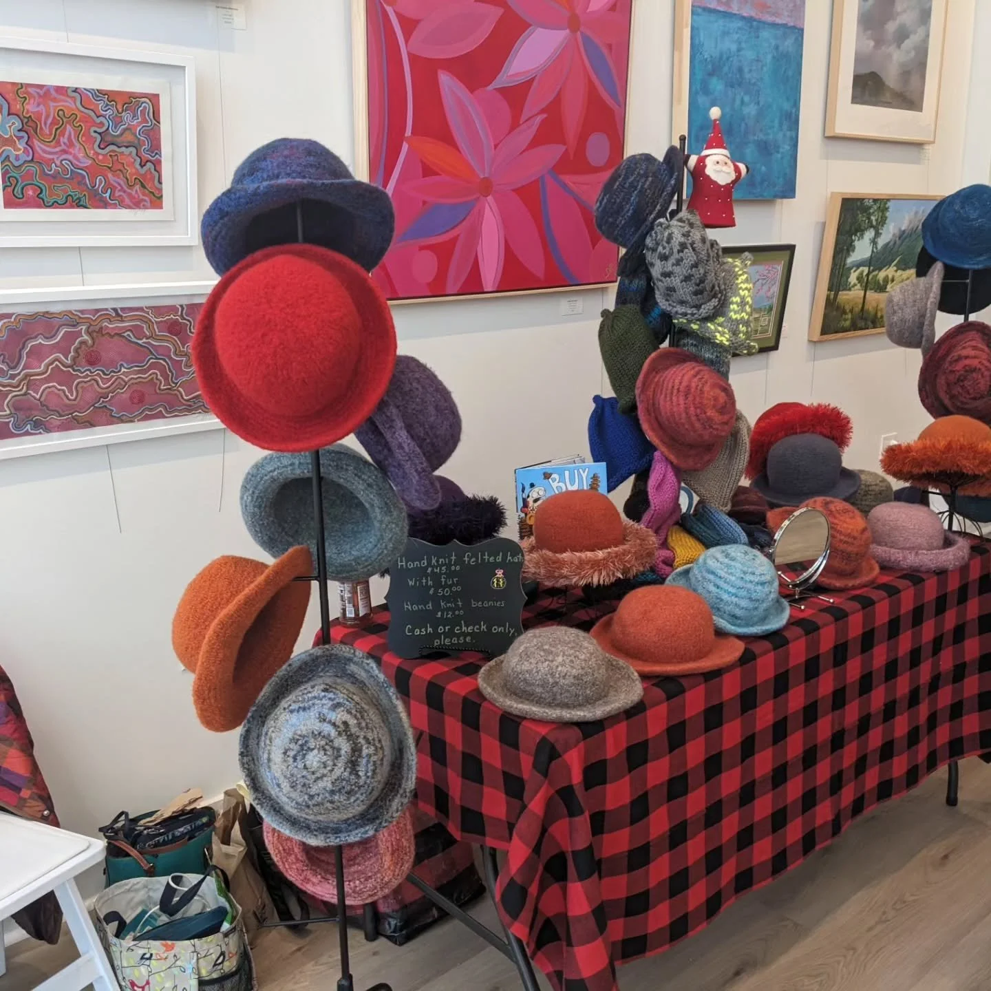 🧶 Gloves, Shawls, and Hats by SockMob Designs