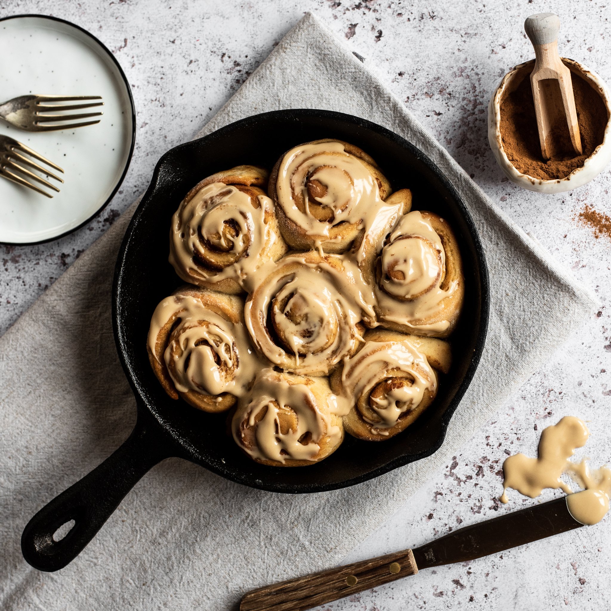 Vegan Skillet Cinnamon Rolls