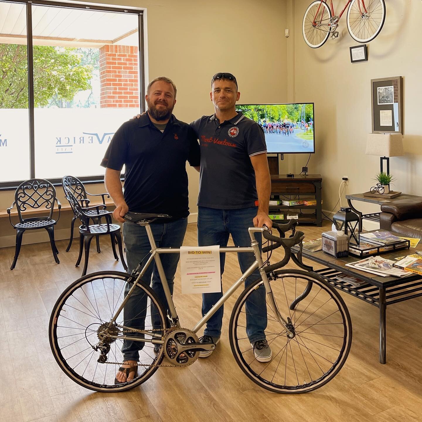 Nathan Brenke bid highest and won the 1977 Raleigh bespoke restomod with Dura Ace 11-speed. Congrats Nathan! All proceeds go to Maverick Charities.
&bull;
&bull;
&bull;
#watchparty #tourdefrance #maverickcharities #bikesandcafe #leesburg