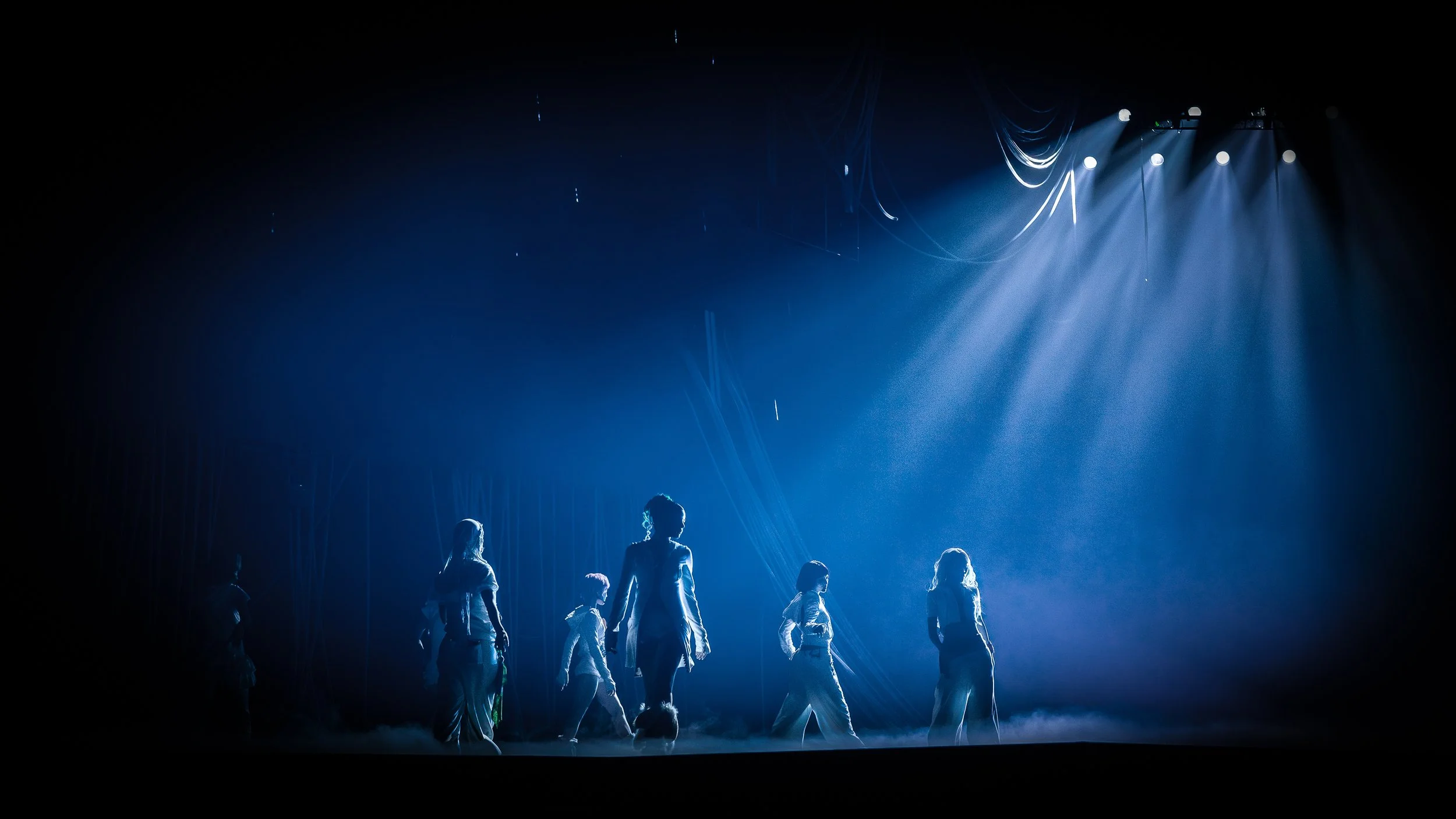 xg 11 in the rain AR8A3477 jaw.jpg