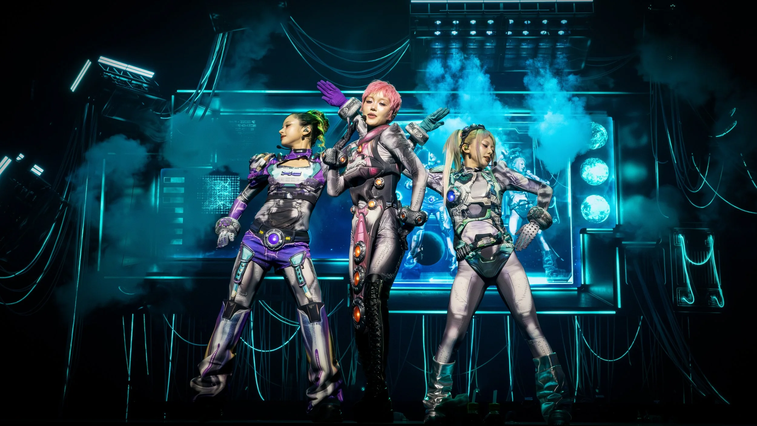 xg 04 mascara AR8A3246 jaw.jpg