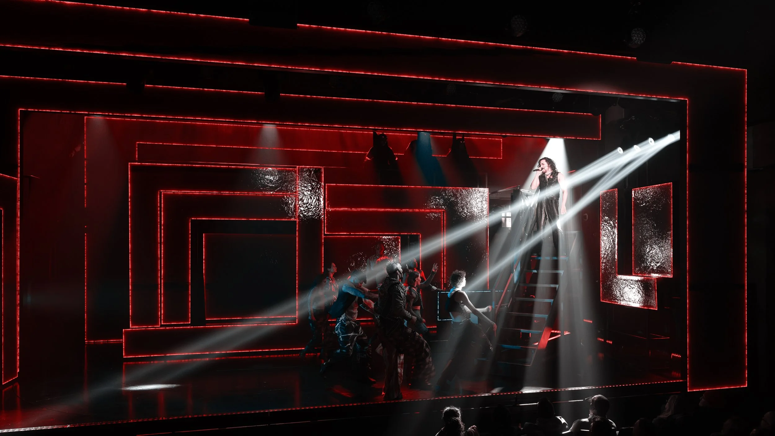 AR8A7782 blood love jaw 260221.jpg