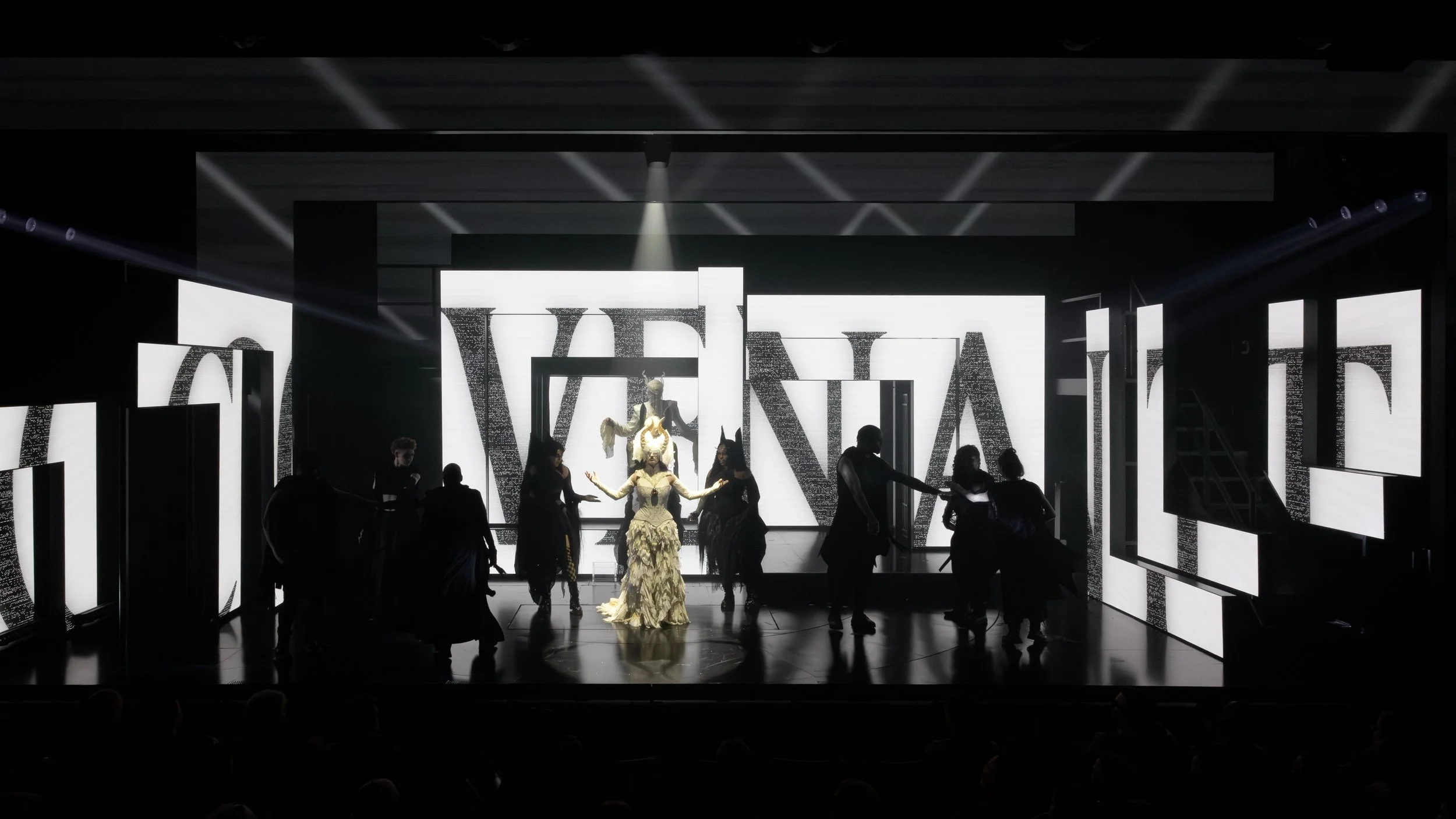 AR8A9365 blood love jaw 260221.jpg