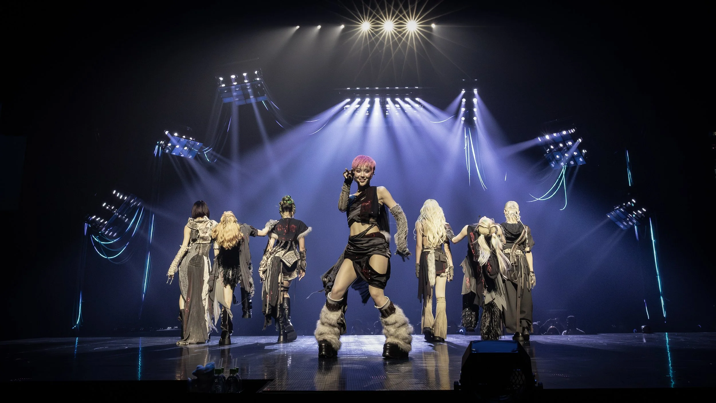 xg 21 tippy toes AR8A3914 jaw.jpg