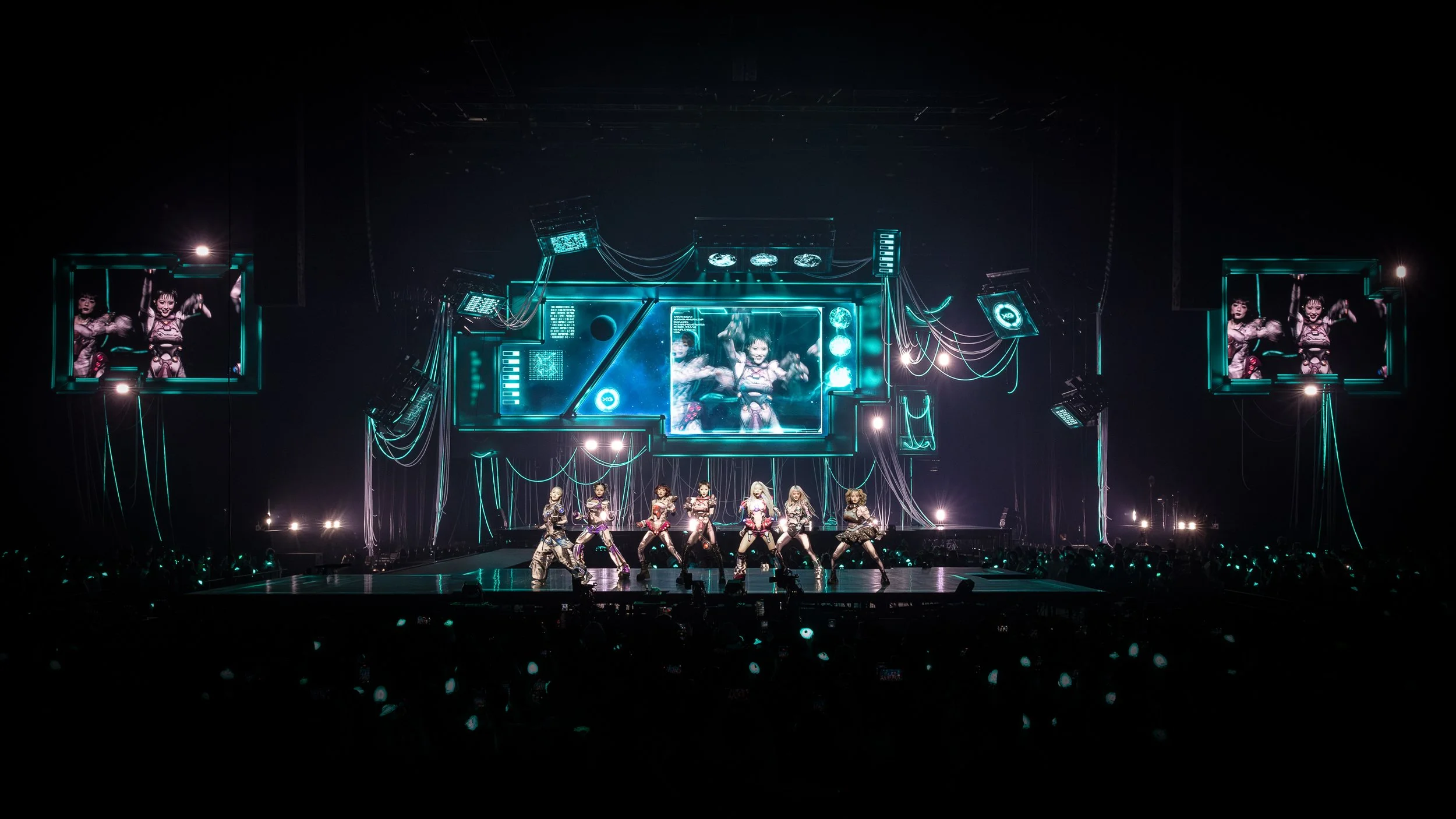 xg 04 mascara AR8A4316 jaw.jpg