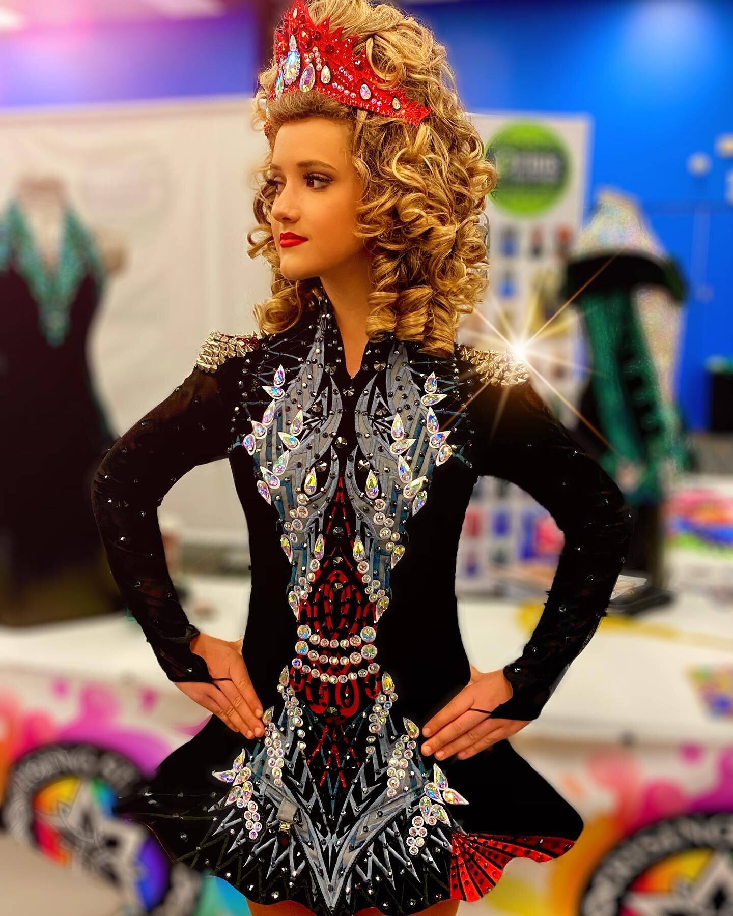Stop by for a photo of your Rising Star at the NAIDC! 🐍 

#risingstar #swarovski #irishdancer #irishdancecostume #bespokedesign #madeinireland🍀 #belfast #embroidery #presciosa

&mdash;&mdash;&mdash;&mdash;&mdash;&mdash;&mdash;&mdash;&mdash;&mdash;&