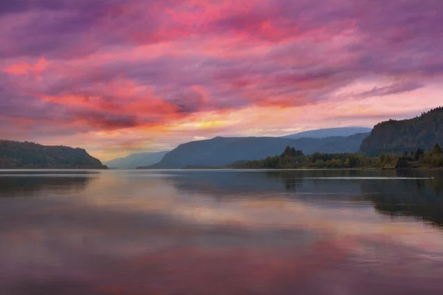 Columbia_River_Gorge.jpeg