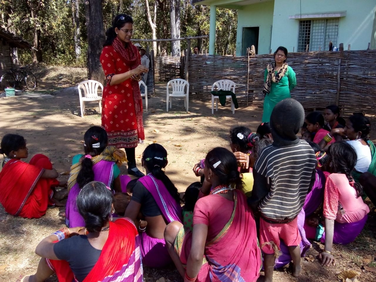 Meeting with the Baiga community women in Kanha - 1.jpeg