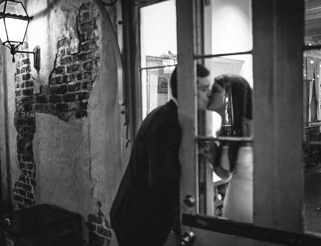 Stolen moments 🤍 
Planner @mintjulepproductions 
Photographer @jamesshawweddings

.
.
.
.
.
.
.
.
.
.
.
.⁠
#nola #weddingphotography #weddingphotographer #elope #elopement #neworleans #raceandreligious #weddingdesign #weddingplanner #love #neworlean