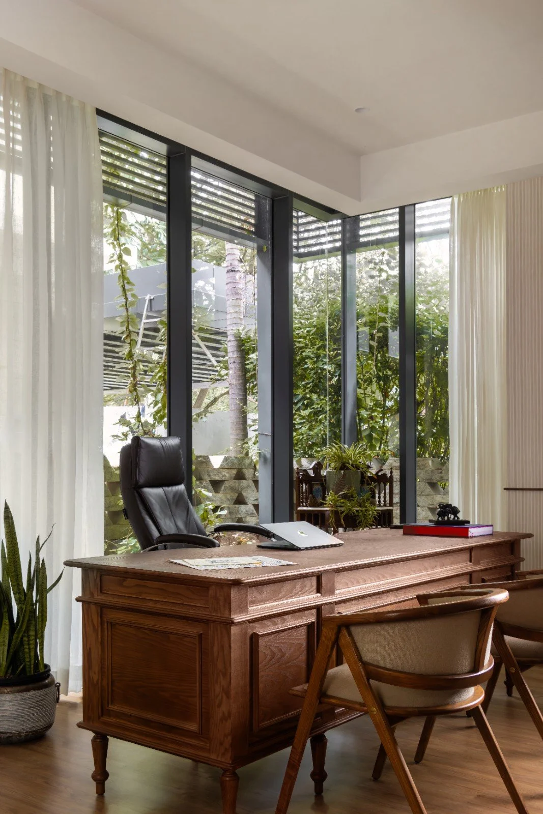 Villa at Embassy Boulevard 6-18mb.jpg
