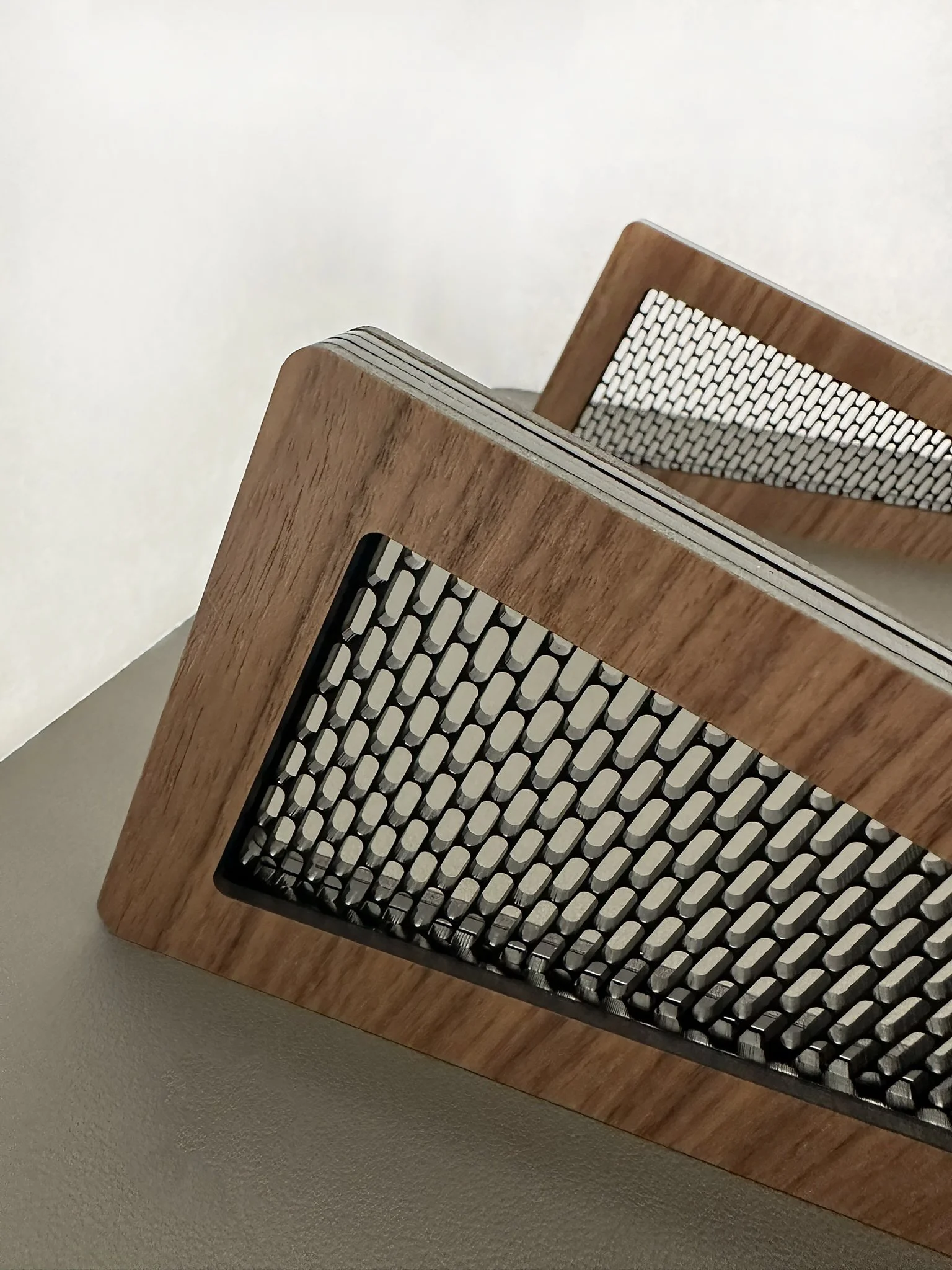 CENTRAL - LAPTOP STAND - CAPSULE PATTERN (1).JPEG